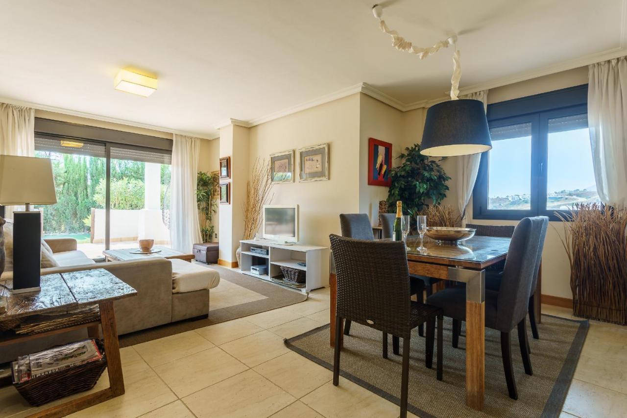 Apartamento Luxurious And Spacious With A Private Garden And Solarium With Great Views In Area Marbella La Resina Country Golf